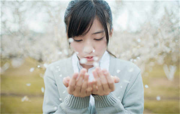 新华怀孕后验血多久可以知道男女(怀孕后多久可以验血检查出来)